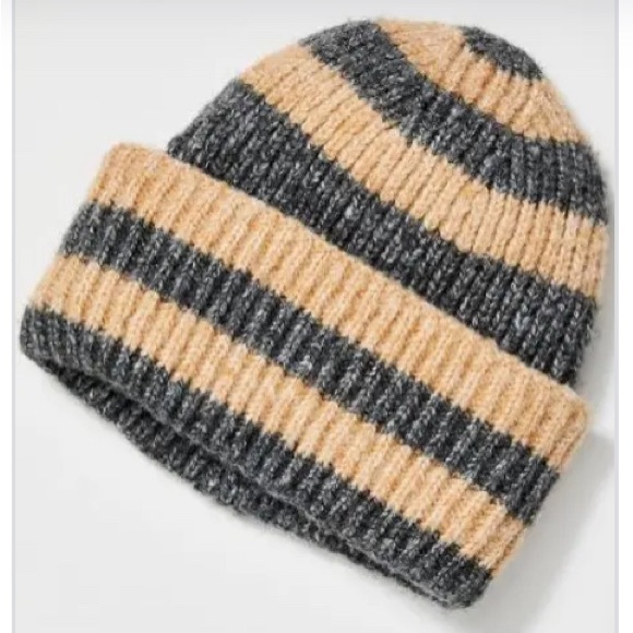 Gorgeous, free people harbor marled beanie❤️NWT - Picture 4 of 5